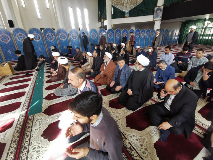 تصاویر| نماز جماعت دانشگاه بیرجند با حضور دبیر شورای عالی انقلاب فرهنگی