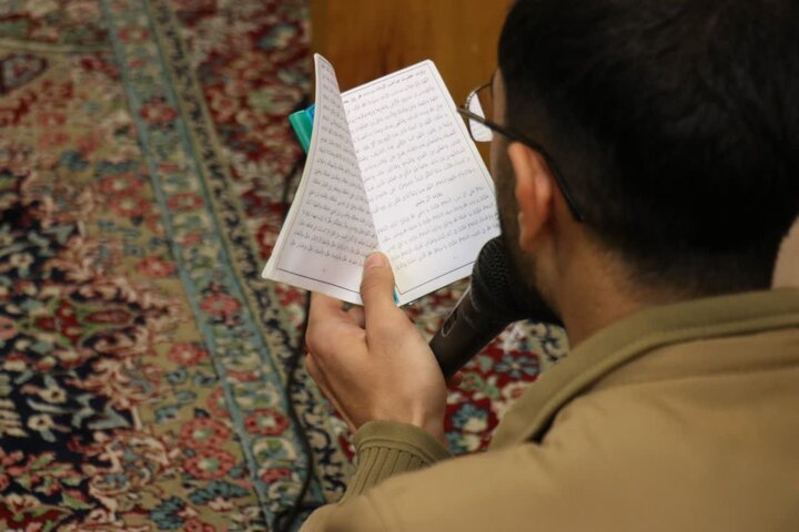 دورهمی صمیمی طلاب مدرسه علمیه محمودیه کرمان به مناسبت شب اول ماه رجب.