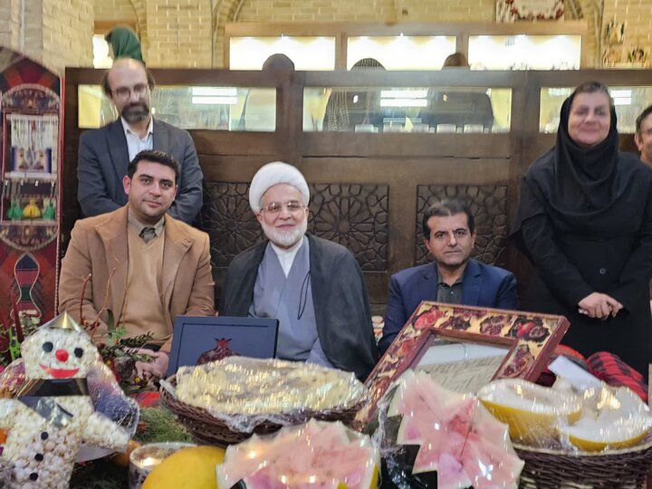 تصاویر/ بازدید نماینده ولی‌فقیه در  کردستان از نمایشگاه صنایع‌دستی در موزه خانه کُرد سنندج