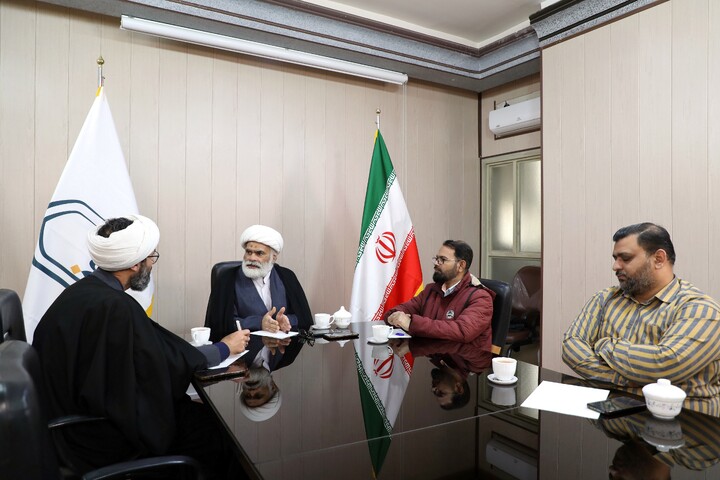 হুজ্জাতুল ইসলাম ওয়াল মুসলিমিন মাওলানা মুনির হোসাইন খান হাওজা নিউজ কার্যালয় পরিদর্শন করেন/ছবি