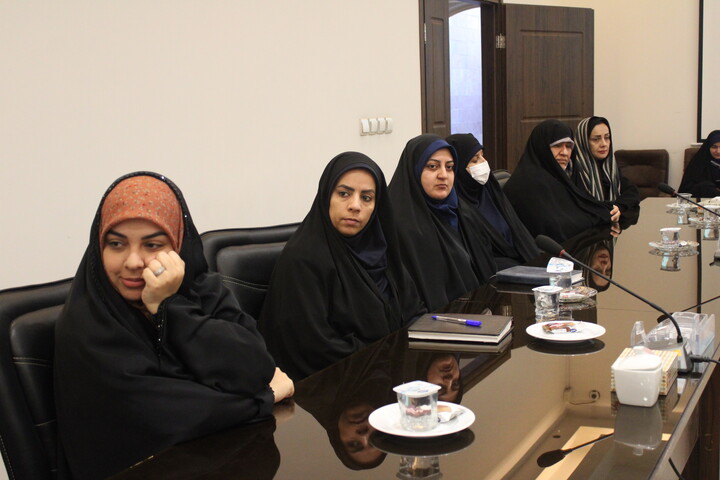 تصاویر/ نشست تبیینی بانوان کنشگر کرمان به میزبانی واحد بانوان دفتر نماینده ولی فقیه در استان