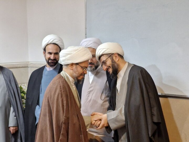 تصاویر/ اختتامیه دومین دوره مسابقه یادداشت نویسی