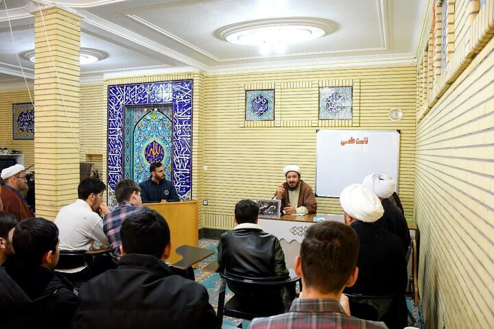تصاویر/ نشست علمی در مدرسه علمیه رسول اکرم (ص) تکاب