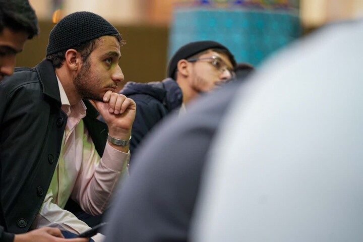 تصاویر/  حضور طلاب روزه‌ دار در امامزاده سیدجعفر محمد علیه‌السلام یزد