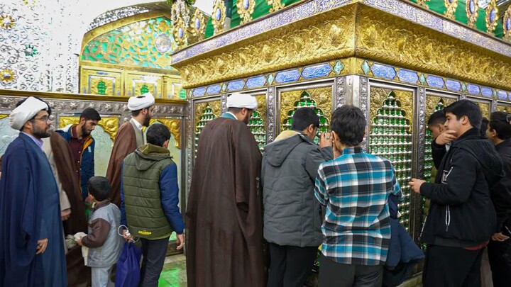 تصاویر/  حضور طلاب روزه‌ دار در امامزاده سیدجعفر محمد علیه‌السلام یزد