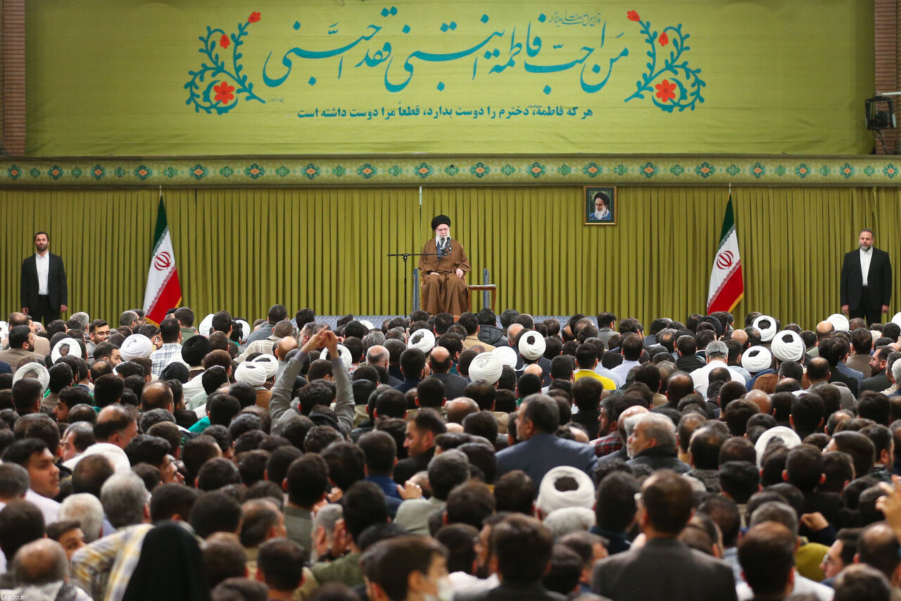 برکات نشست چهار ساعته مداحان با رهبر معظم انقلاب / چارچوب‌های آرایش تهاجمی در عرصه رسانه و تبلیغ