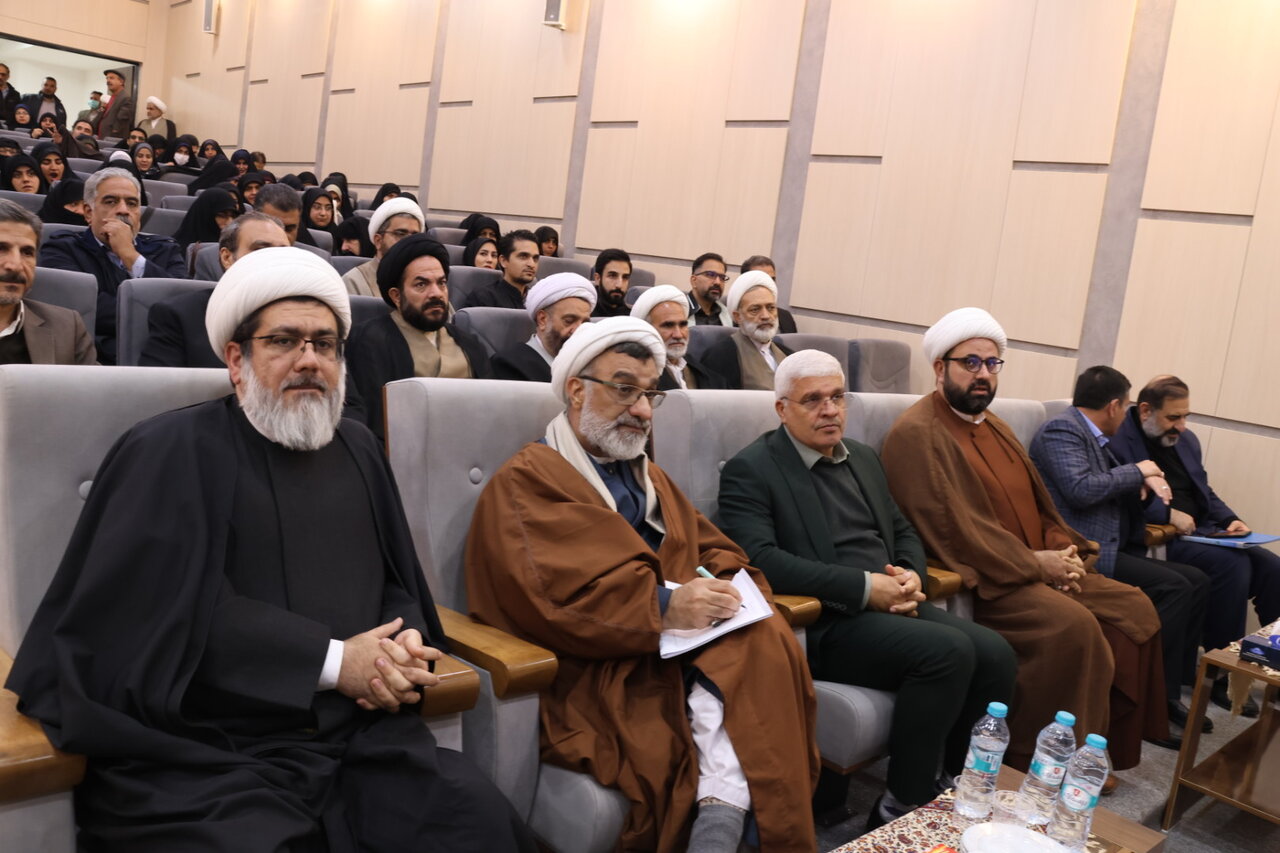 وحدت حوزه و دانشگاه در گرو تعامل عمیق علم و دین است