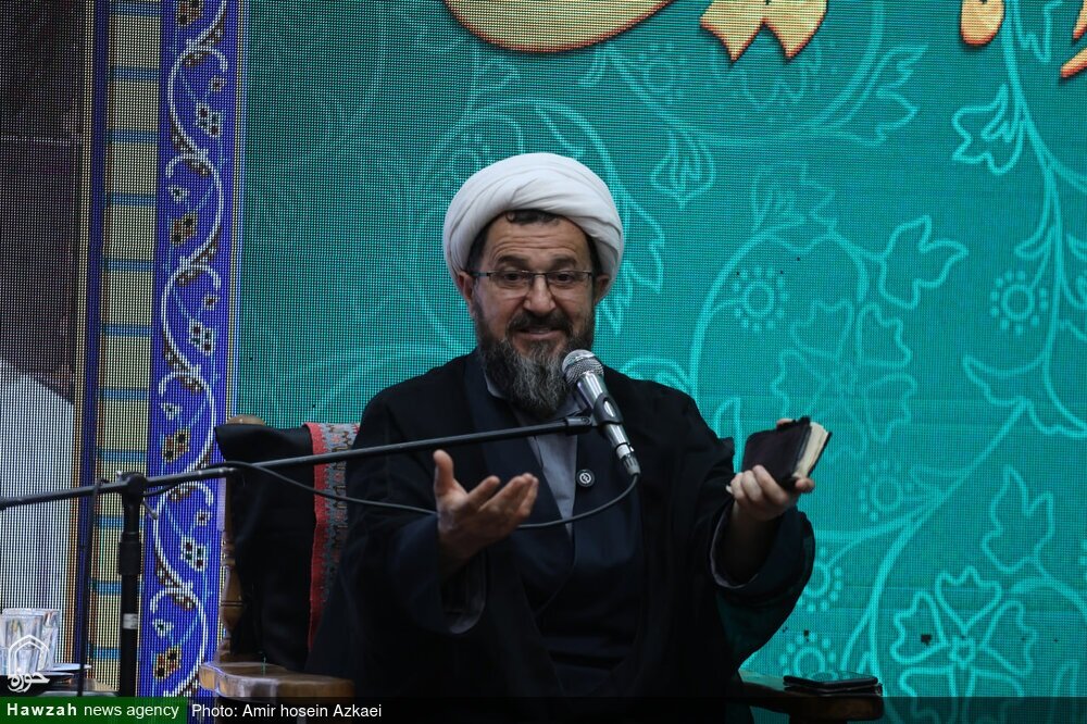 اطاعت از ولایت و مقاومت، شرط زمینه‌سازی ظهور است/ چهار پایه اساسی اجابت دعا