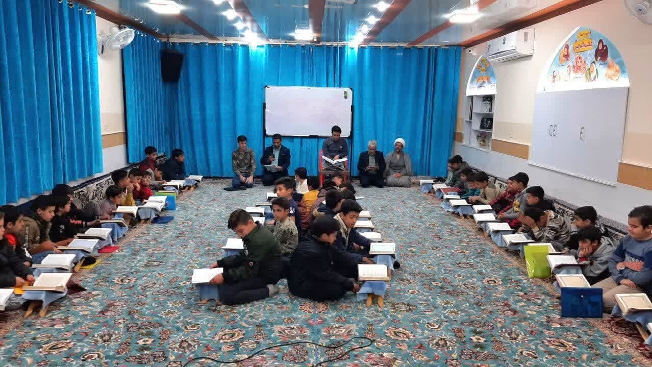 آشنایی نوجوانان مکتب المهدی (عج) آران و بیدگل با روش های قرآن شناسی +عکس