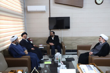 تصاویر/ دیدار معاون بین‌الملل حوزه‌های علمیه با مدیرکل اداره فرهنگ و ارشاد اسلامی کردستان