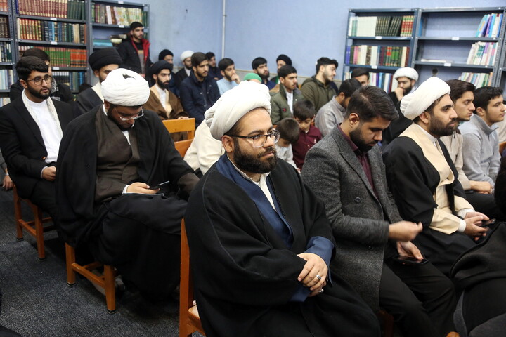 تصاویر/ نشست صمیمی طلاب و اساتید مدرسه علمیه خاتم الانبیاء (ص) با آیت الله اعرافی