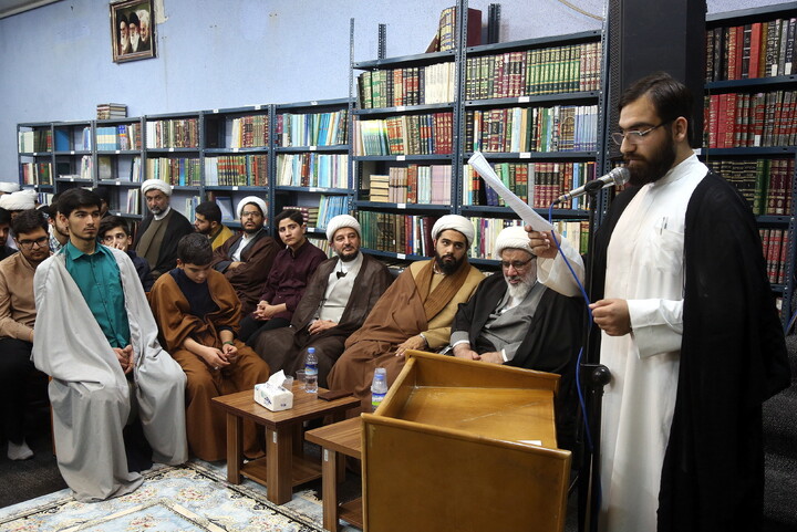 تصاویر/ نشست صمیمی طلاب و اساتید مدرسه علمیه خاتم الانبیاء (ص) با آیت الله اعرافی