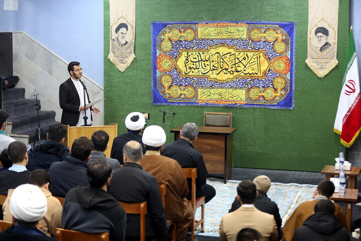 تصاویر/ نشست صمیمی طلاب و اساتید مدرسه علمیه خاتم الانبیاء (ص) با آیت الله اعرافی