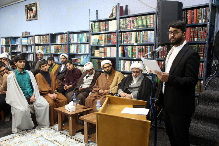 تصاویر/ نشست صمیمی طلاب و اساتید مدرسه علمیه خاتم الانبیاء (ص) با آیت الله اعرافی