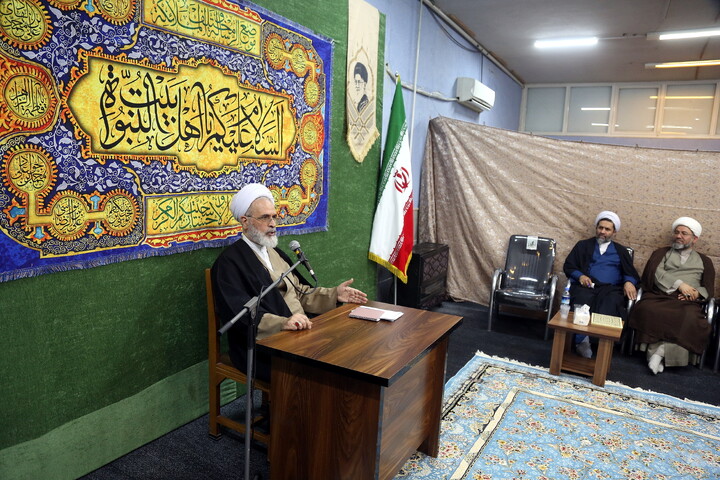 تصاویر/ نشست صمیمی طلاب و اساتید مدرسه علمیه خاتم الانبیاء (ص) با آیت الله اعرافی