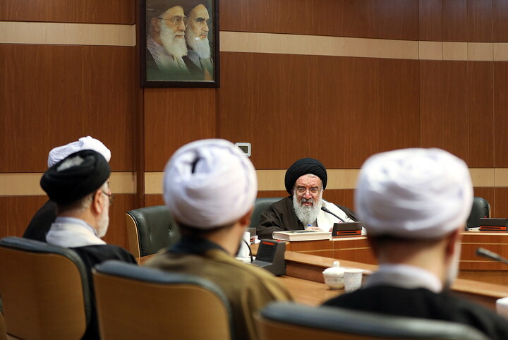 تصاویر/ دیدار معاون پژوهش حوزه های علمیه با آیت الله خاتمی