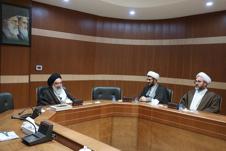 تصاویر/ دیدار معاون پژوهش حوزه های علمیه با آیت الله خاتمی