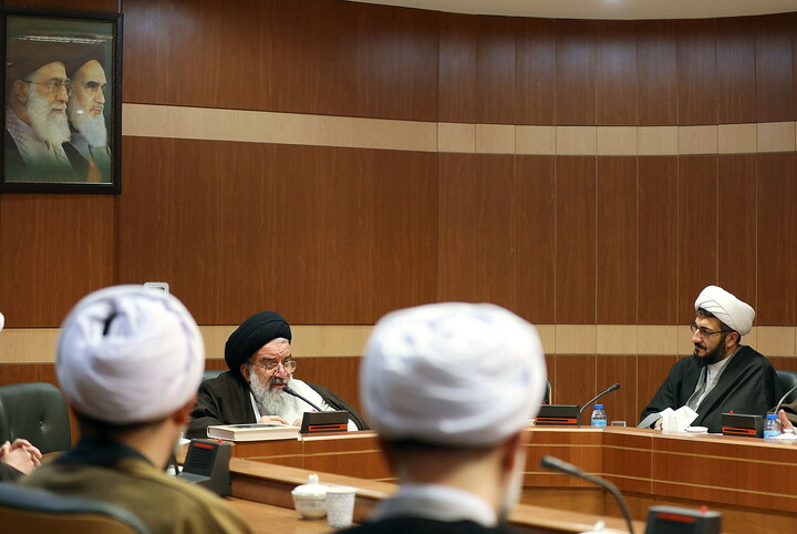 تصاویر/ دیدار معاون پژوهش حوزه های علمیه با آیت الله خاتمی