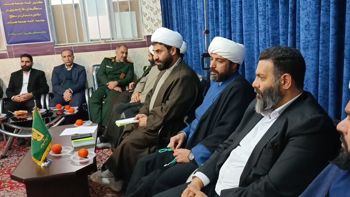 تصاویر/نشست فصلی ائمه جماعات و اعضای قرارگاه راهبری مساجد دلفان