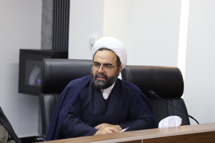 تصاویر/ نشست بررسی فرصت‌های تعامل بین‌المللی در اقلیم کردستان در نشست روحانیون شاخص کردستان با معاون بین الملل حوزه‌های علمیه