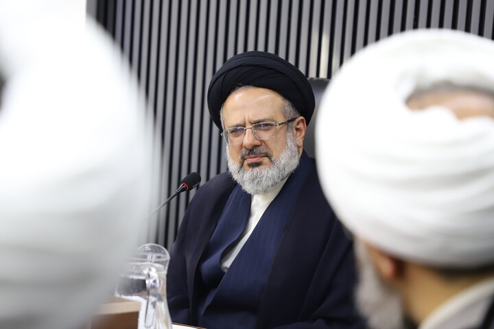 تصاویر/ نشست بررسی فرصت‌های تعامل بین‌المللی در اقلیم کردستان در نشست روحانیون شاخص کردستان با معاون بین الملل حوزه‌های علمیه