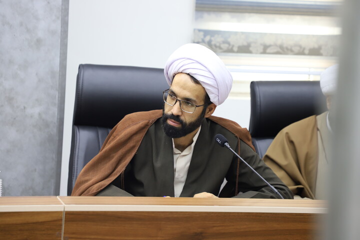 تصاویر/ نشست بررسی فرصت‌های تعامل بین‌المللی در اقلیم کردستان در نشست روحانیون شاخص کردستان با معاون بین الملل حوزه‌های علمیه