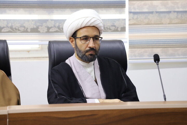 تصاویر/ نشست بررسی فرصت‌های تعامل بین‌المللی در اقلیم کردستان در نشست روحانیون شاخص کردستان با معاون بین الملل حوزه‌های علمیه