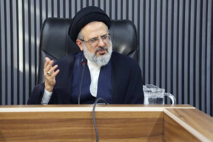 تصاویر/ نشست بررسی فرصت‌های تعامل بین‌المللی در اقلیم کردستان در نشست روحانیون شاخص کردستان با معاون بین الملل حوزه‌های علمیه