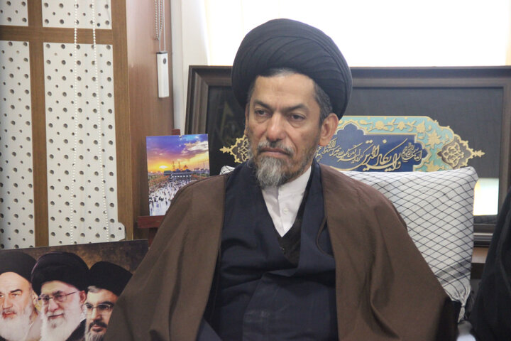 تصاویر / دیدار نماینده مقام معظم رهبری در کشور بنگلادش با امام جمعه ومدیر حوزه علمیه استان قزوین