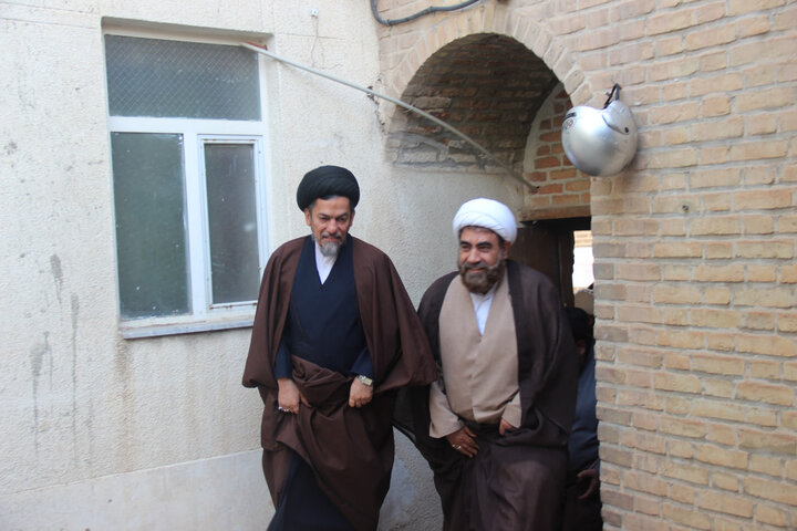 تصاویر / حضور  نماینده ولی فقیه در کشور بنگلادش در مدرسه علمیه شیخ الاسلام قزوین