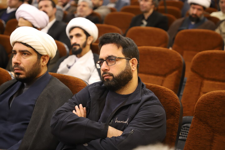 تصاویر/ برگزاری نشست هم‌اندیشی نخبگان حوزه و دانشگاه کردستان با محوریت دیپلماسی علمی