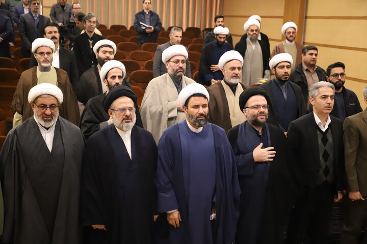 تصاویر/ برگزاری نشست هم‌اندیشی نخبگان حوزه و دانشگاه کردستان با محوریت دیپلماسی علمی