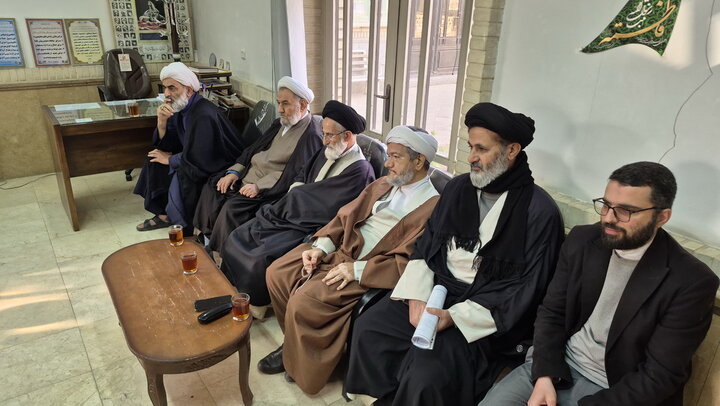 تصاویر/ نشست اساتید مدرسه علمیه آیت‌الله یثربی(ره) کاشان