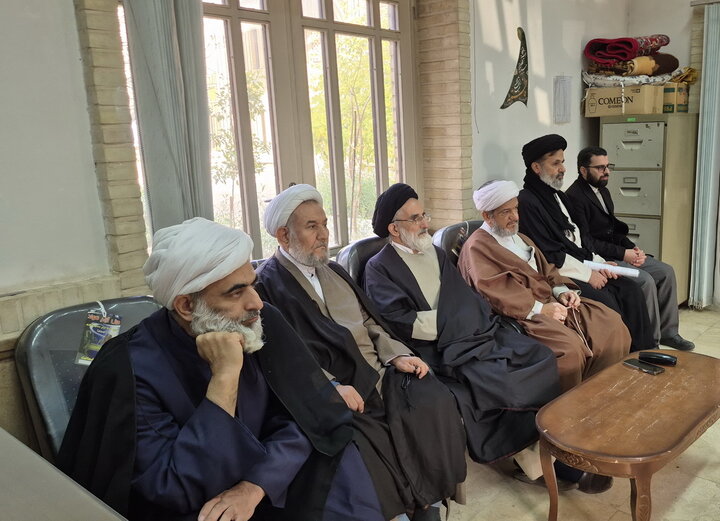 تصاویر/ نشست اساتید مدرسه علمیه آیت‌الله یثربی(ره) کاشان