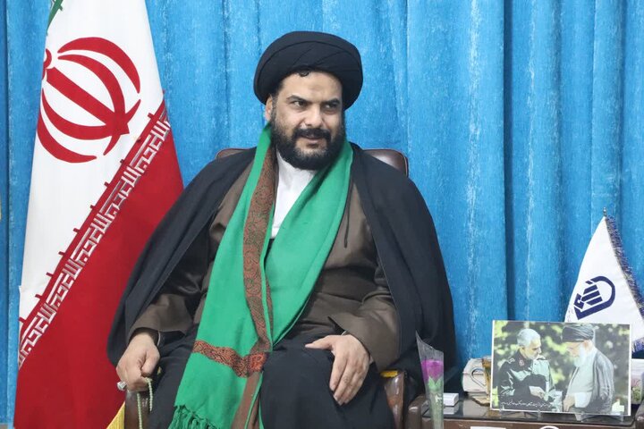 دیدار اعضای هلال احمر با امام‌جمعه شهرستان مهران