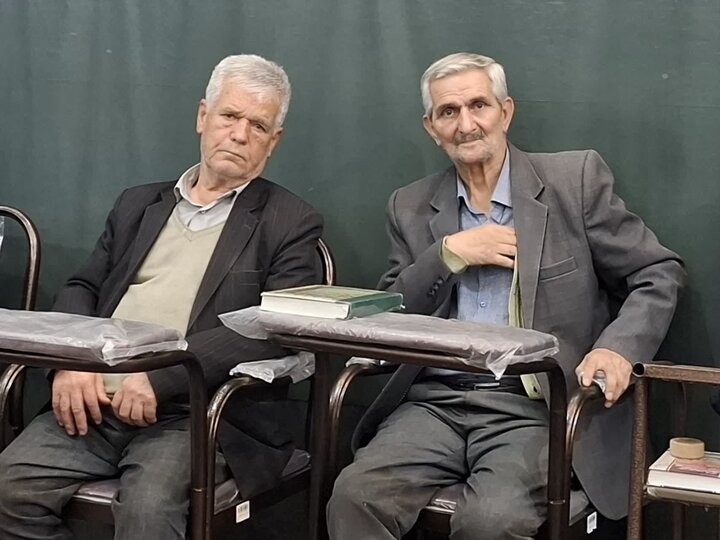 تصاویر/ محفل انس با قرآن به مناسبت شهادت امام هادی (ع) درکاشان