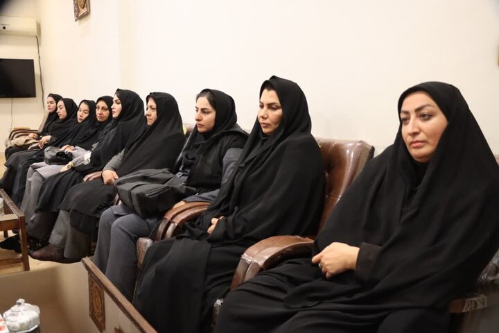 تصاویر/ دیدار مدیرکل امور اقتصادی و دارایی استان ایلام با امام جمعه ایلام