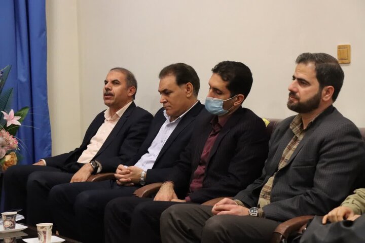 تصاویر/ دیدار مدیرکل امور اقتصادی و دارایی استان ایلام با امام جمعه ایلام