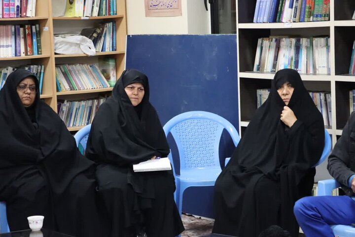 تصاویر/ جلسه هم اندیشی متولیان اعتکاف ماه رجب شهرستان بافق