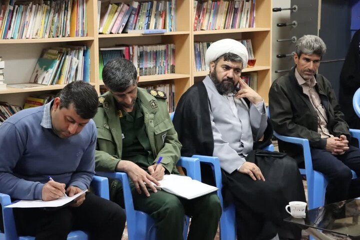 تصاویر/ جلسه هم اندیشی متولیان اعتکاف ماه رجب شهرستان بافق