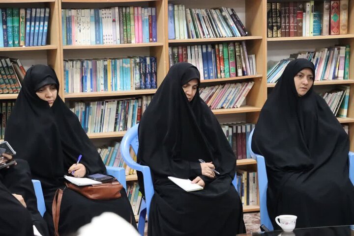 تصاویر/ جلسه هم اندیشی متولیان اعتکاف ماه رجب شهرستان بافق