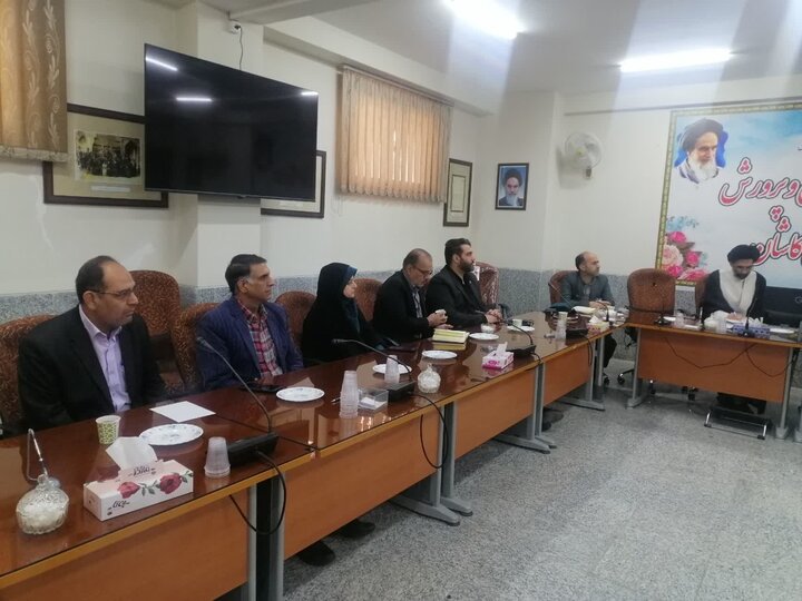 تصاویر/هفتمین جلسه شورای آموزش و پرورش با حضورنماینده ولی فقیه درکاشان