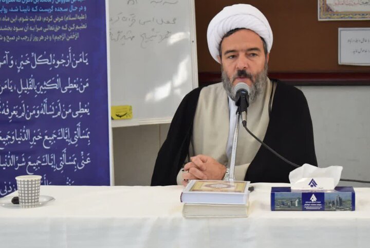 تصاویر/محفل انس با قرآن به مناسبت دومین سالگرد شهید گمنام در شهرستان بیجار