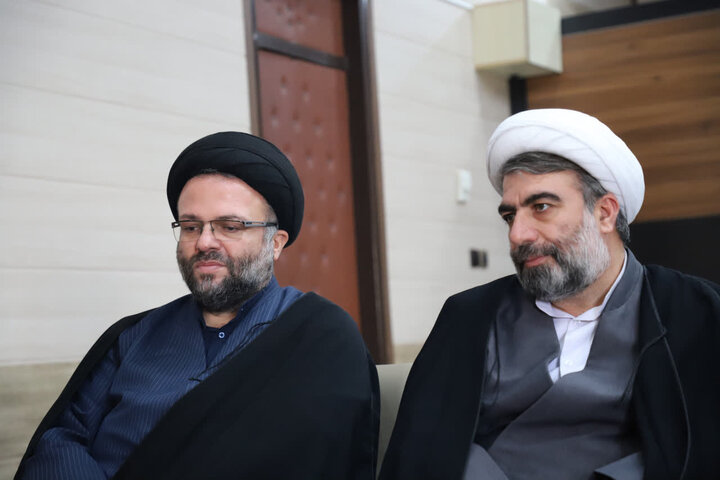 تصاویر/ دیدار حجت‌ الاسلام‌ والمسلمین حسینی کوهساری با مدیرکل اداره فرهنگ و ارشاد اسلامی کردستان