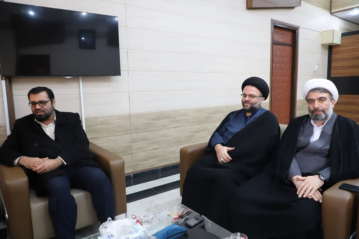 تصاویر/ دیدار حجت‌ الاسلام‌ والمسلمین حسینی کوهساری با مدیرکل اداره فرهنگ و ارشاد اسلامی کردستان