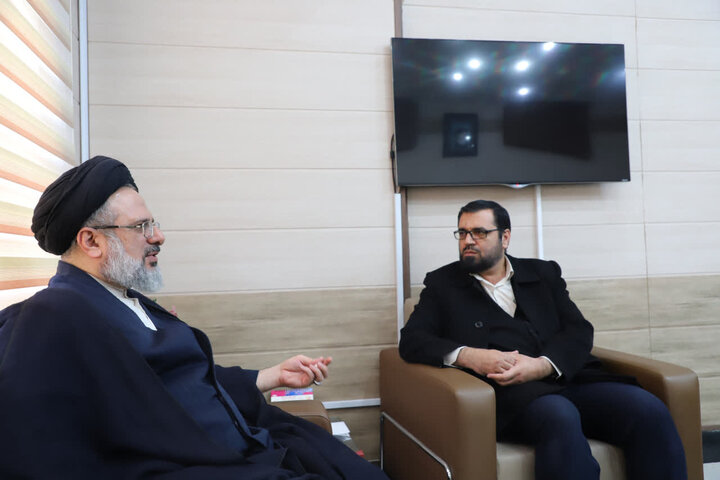 تصاویر/ دیدار حجت‌ الاسلام‌ والمسلمین حسینی کوهساری با مدیرکل اداره فرهنگ و ارشاد اسلامی کردستان