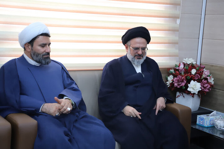 تصاویر/ دیدار حجت‌ الاسلام‌ والمسلمین حسینی کوهساری با مدیرکل اداره فرهنگ و ارشاد اسلامی کردستان