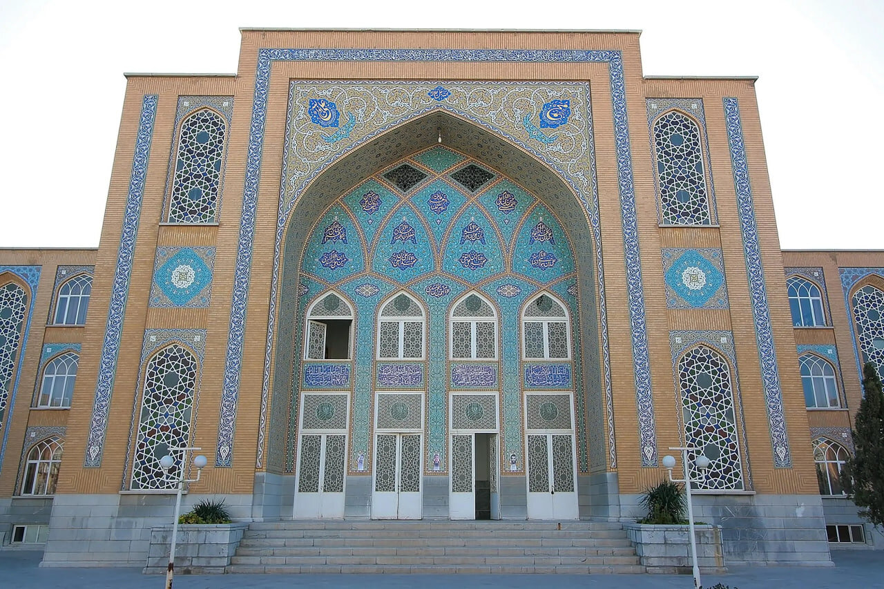 ضرورت توجه بیشتر حوزه‌ به مباحث معرفتی