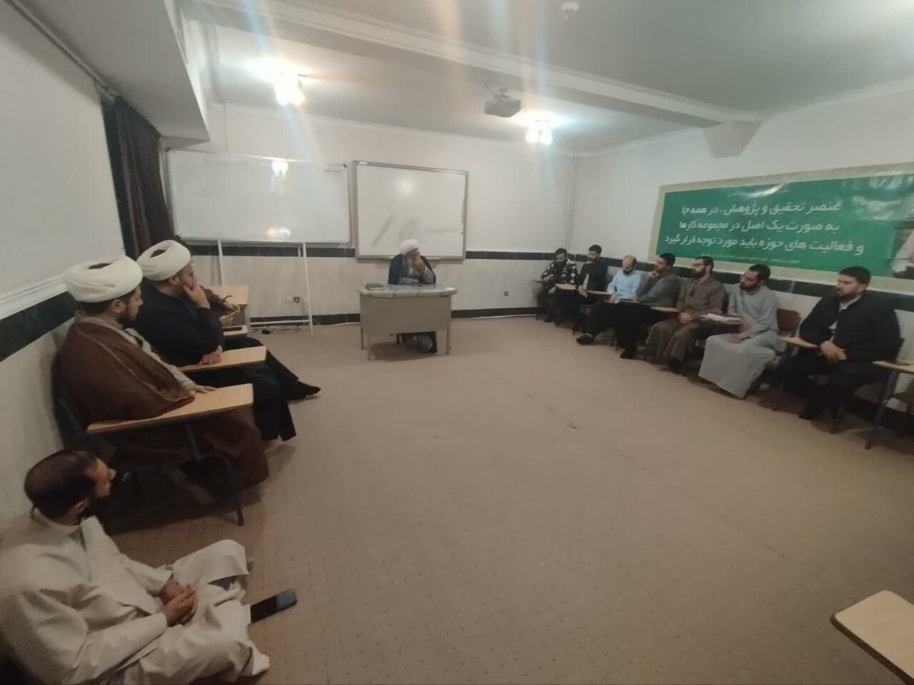 علم توأم با اخلاق کلید اثرگذاری در تبلیغ دین است+عکس