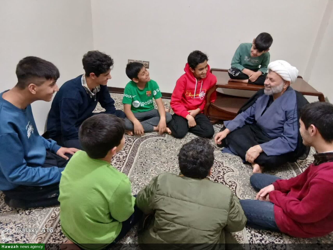 فرزندان ستون‌ها و پشتوانه‌های آینده جامعه هستند  